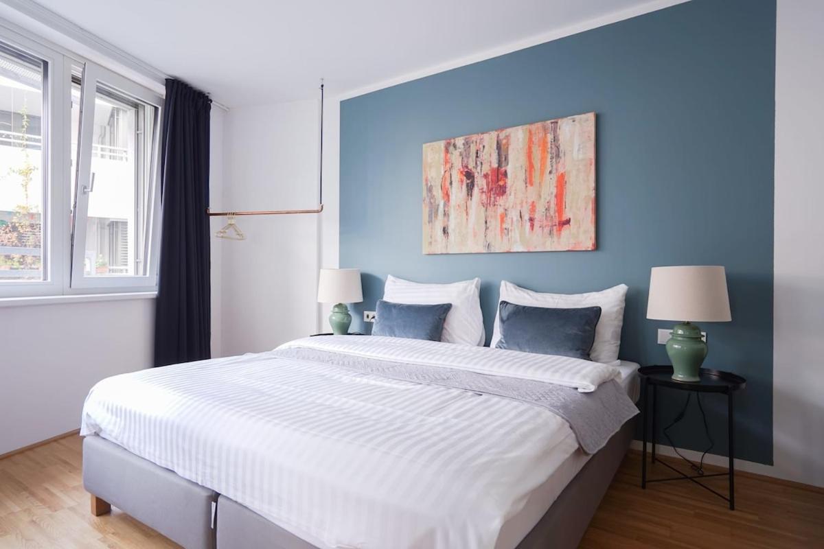 At Station I 3 Minutes To Shopping Street I High Speed Wifi Apartment Wien