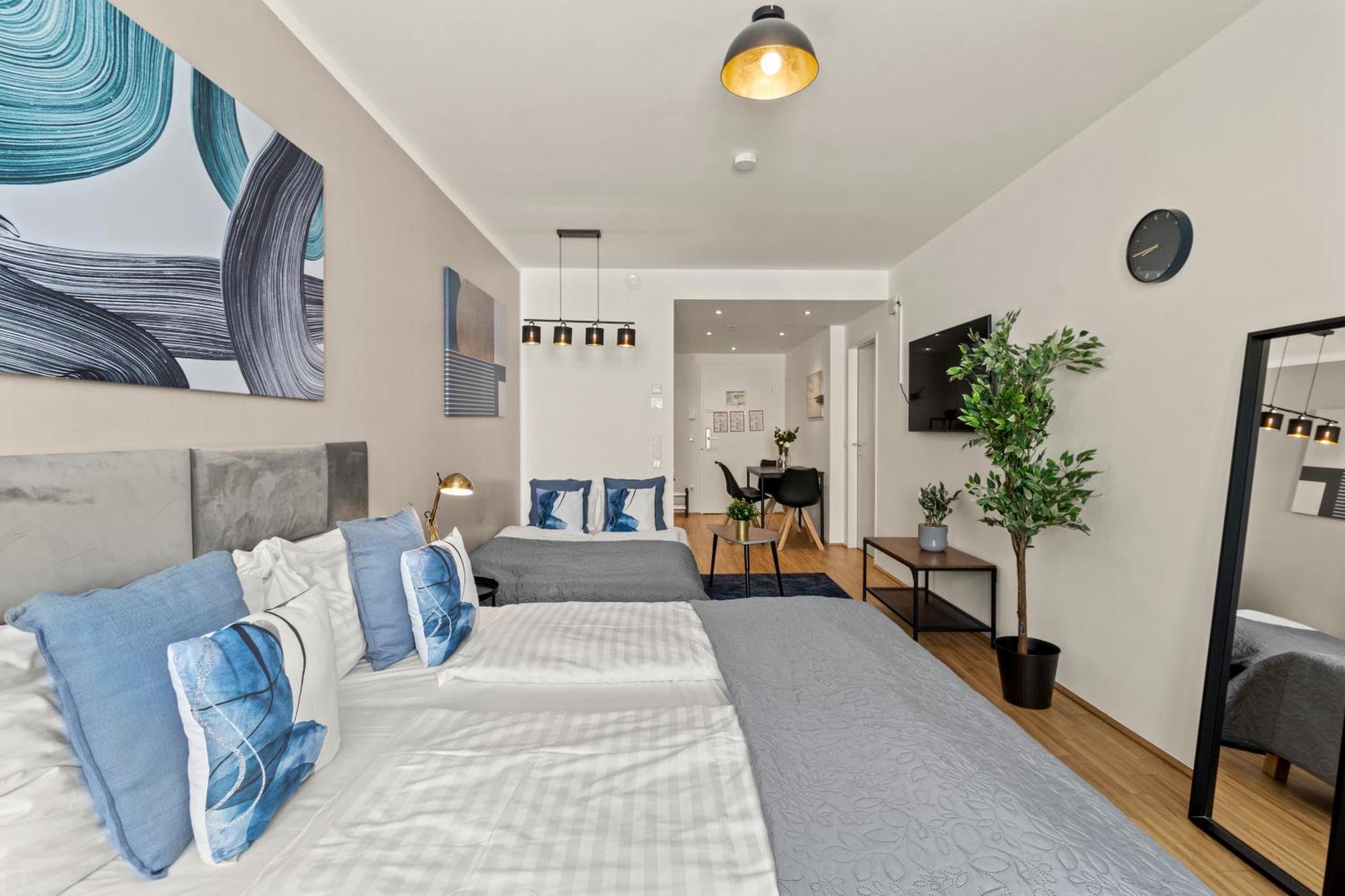At Station I 3 Minutes To Shopping Street I High Speed Wifi Apartment Wien